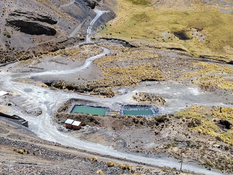 La inspección en la represa Incachaca. Foto: AJAM.
