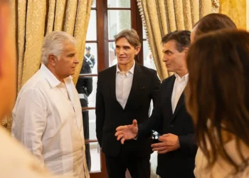 El presidente José Raúl Mulino de Panamá se reúne con el presidente electo de Bolivia, Rodrigo Paz. (Foto: José Mulino)