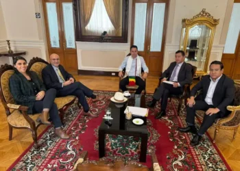 El ministro de la Presidencia José Luis Lupo, la viceministra Andrea Barrientos y el vicepresidente Edmand Lara (Foto: Min. de la Presidencia)