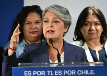 Jara inició su campaña para la segunda vuelta/AFP