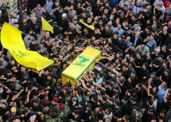 Cientos de simpatizantes de Hezbolá se congregaron al sur de Beirut/AFP