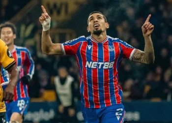 El defensor colombiano Daniel Muñoz encaminó la victoria de las Águilas. (FOTO: Crystal Palace Football Club)