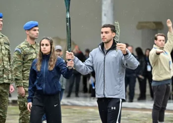 La llama olímpica de Milán 2026 se encenderá el miércoles bajo techo. (FOTO: AFP)