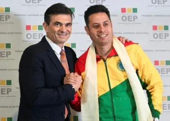 El presidente Rodrigo Paz junto al vicepresidente Edmand Lara. Foto: Archivo.