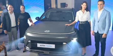 Alejandro Soto, jefe de ventas, Rosario Villavicencio, gerente de ventas, Alexia Viruez, embajadora Hyundai y Francisco Osinaga, gerente general Carmax