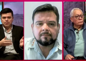 Los economistas Alberto Bonadona y Jorge Akamine en entrevista con Piedra, Papel y Tinta.