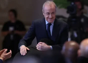 El presidente del Madrid, Florentino Pérez, fue protagonista de la asamblea de socios del club merengue. (FOTO: AFP)