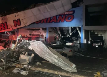 La destrucción causada por el tornado con vientos de hasta 250 kilómetros por hora en Paraná. Foto: AFP