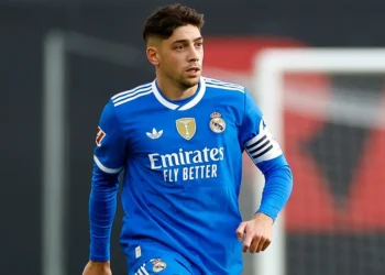 Fede Valverde sufrió una lesión en la pierna derecha en el empate de su equipo ante el Rayo. (FOTO: Real Madrid C.F.)