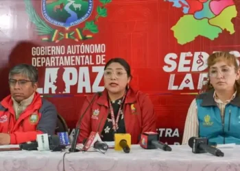 Conferencia de prensa del personal del Sedes de La Paz. FOTO: Sedes