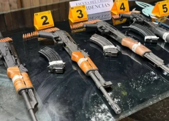 Los aprehendidos tenían cuatro fusiles AK-47/Policía Boliviana