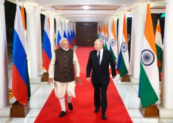 El presidente ruso, Vladímir Putin, y el primer ministro indio, Narendra Modi en Nueva Delhi/AFP