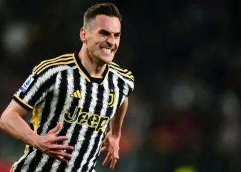Arkadiusz Milik, tras marcar un gol para la Juventus contra el Atalanta en un partido de la Serie A. 
(FOTO: AFP)