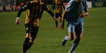 Acción de un superclásico boliviano anterior en el Hernando Siles (APG)