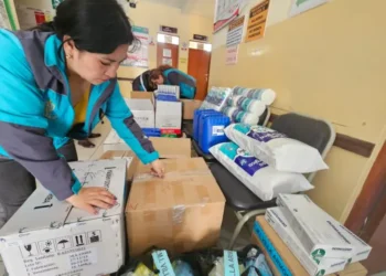 La Alcaldía garantizó la distribución de insumos a los centros de salud. Foto: GAMLP.