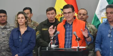 El presidente Rodrigo Paz dio la información en rueda de prensa. Foto: APG.