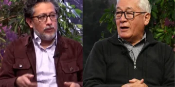 los economistas Antonio Saravia y Alberto Bonadona en Piedra, Papel y Tinta de La Razón.