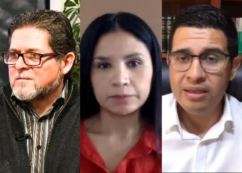 Los analistas políticos José Luis Exeni, Luciana Jáuregui y Vladimir Peña en Piedra, Papel y Tinta de La Razón.