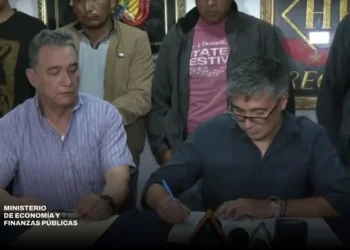 El acuerdo con productores de Cochamba. Foto. MEFP.