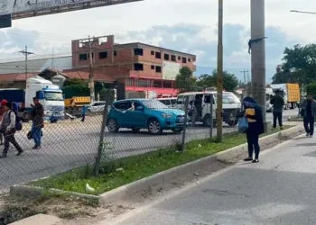 El bloqueo en la avenida Blanco Galindo. Foto: RRSS.