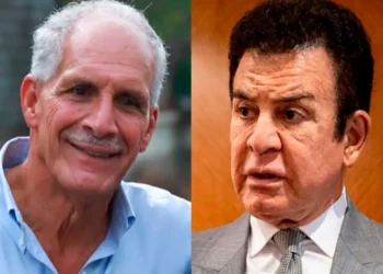 Nasry Asfura (izq.) y Salvador Nasralla, candidatos a la presidencia de Honduras. Foto: Producción La Razón