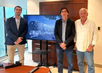 La reunión entre  Corporación América Airports y el Gobierno. Foto: Ministerio de Obras Públicas.