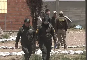 Policías en Chonchocoro. Foto: Bolivia Tv.
