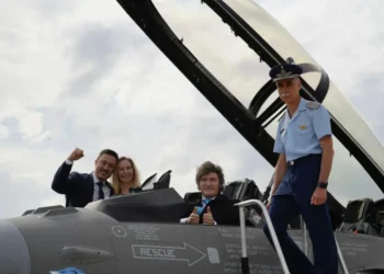 Milei entregó los F-16 que Argentina adquirió recientemente/AFP