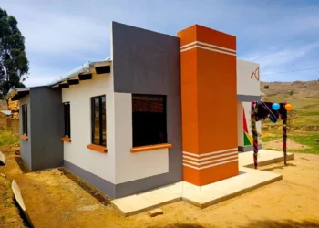 Una vivienda construida por la anterior gestión. Foto: Ministerio de Obras Públicas.