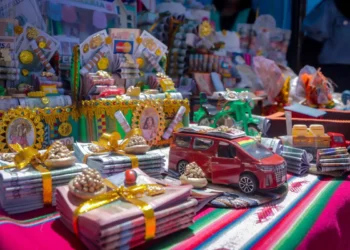 La Alcaldía de El Alto y artesanos lanzaron la feria de la Alasita 2026. FOTO: GAMEA
