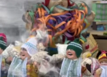 La figura del Ekeko en la "Feria de los deseos" en Puno, Perú. FOTO: RRSS