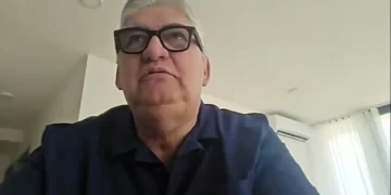 Humberto Roca, expresidente de la extinta aerolínea Aerosur en entrevista con Piedra, Papel y Tinta de La Razón.