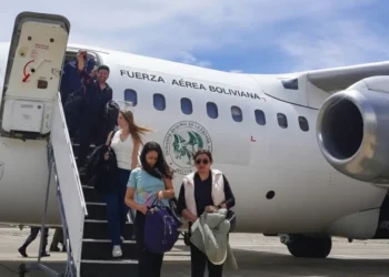 Los turistas a su arribo al aeropuerto de El Alto/Min. de Turismo
