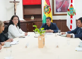 Los consejeros de la Magistratura y la asesora de Justicia del Departamento de Estado de los Estados Unidos. (Foto: Magistratura)