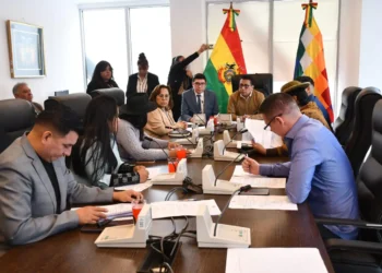 Sesión de la Comisión de Justicia Plural.