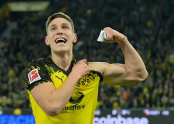 Nico Schlotterbeck celebra su gol ante el Werder Bremen. (FOTO: AFP)