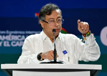 Petro durante su intervención en el foro de CAF/AFP