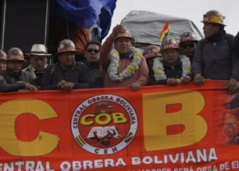 Dirigentes de la COB en una movilización.
Foto: APG