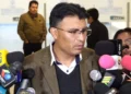 El senador Nilton Condori es entrevistado por la prensa. (Captura: Senado)