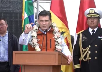 El presidente Rodrigo Paz participa de un acto en Potosí.