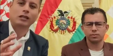 El vicepresidente Edmand Lara y su asesor Freddy Vidovic.
Captura RRSS
