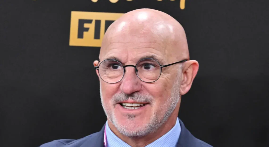 Luis de la Fuente, seleccionador de España, llega al sorteo del Mundial de Fútbol 2026. (FOTO: AFP)