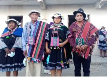 Elección en el marco de la democracia comunitaria en las pueblos indígenas campesinos. (Foto: Fuente Directa)