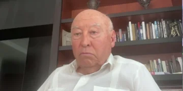 el expresidente ejecutivo de la CAF Enrique García, en Piedra, Papel y Tinta de La Razón.