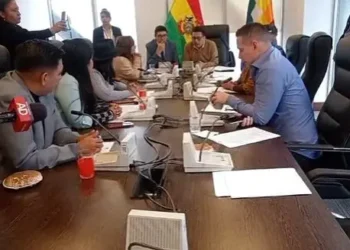Sesión de la Comisión de Justicia Plural.
