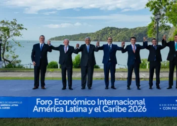 Los presidentes de la región presentes en el foro. Foto: Emporio Empresarial.