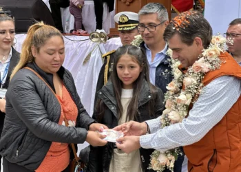 El presidente Rodrigo Paz Pereira participó del lanzamiento del bono PEPE. Foto: AEP.