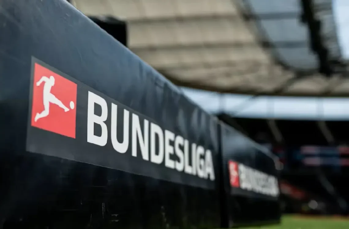 La DFL aplazó los duelos St. Pauli-Leipzig y Werder Bremen-Hoffenheim por razones de seguridad, debido a nevadas persistentes, pavimento resbaladizo y un fuerte temporal.. (FOTO: AFP)