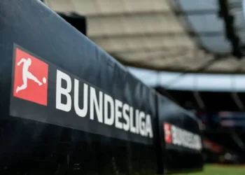 La DFL aplazó los duelos St. Pauli-Leipzig y Werder Bremen-Hoffenheim por razones de seguridad, debido a nevadas persistentes, pavimento resbaladizo y un fuerte temporal.. (FOTO: AFP)