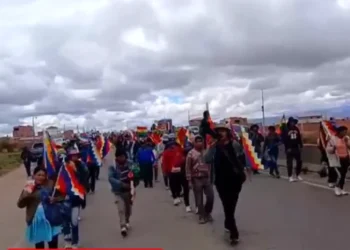 La marcha se dirige a Senkata. Foto: Wara Tv.